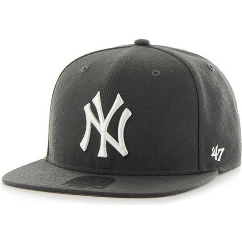 casquette-plate-noire-snapback-new-york-yankees-mlb-captain-47-brand