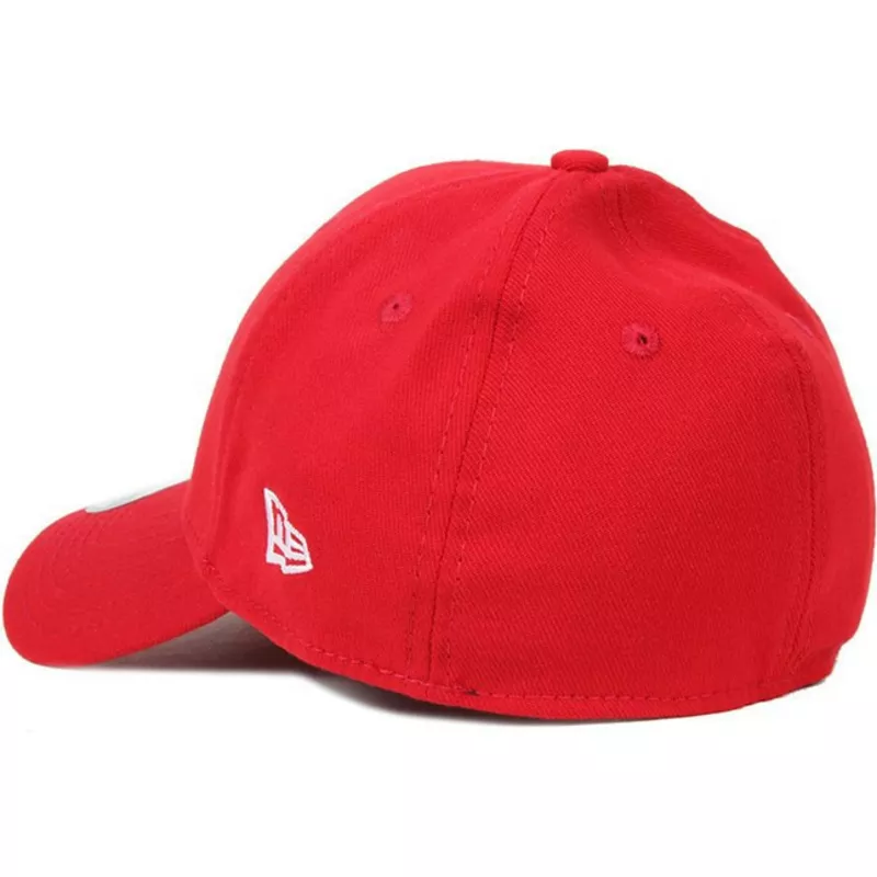 casquette-courbee-rouge-ajustee-39thirty-basic-flag-new-era