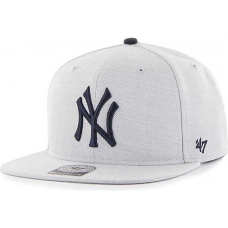 casquette-plate-gris-snapback-new-york-yankees-mlb-boreland-captain-rf-47-brand