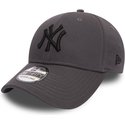 casquette-courbee-pierre-ajustee-avec-logo-noir-39thirty-league-essential-new-york-yankees-mlb-new-era