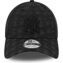 casquette-courbee-noire-ajustable-9forty-reflective-pack-new-york-yankees-mlb-new-era