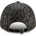 casquette-courbee-camouflage-noire-ajustable-9forty-all-over-camo-chicago-bulls-nba-new-era