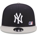 casquette-plate-bleue-marine-et-grise-snapback-9fifty-team-arch-new-york-yankees-mlb-new-era