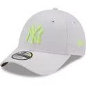 casquette-courbee-grise-ajustable-avec-logo-vert-9forty-neon-pack-new-york-yankees-mlb-new-era