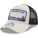 casquette-trucker-beige-et-noire-new-york-brooklyn-a-frame-license-plate-new-era