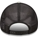 casquette-trucker-beige-et-noire-new-york-brooklyn-a-frame-license-plate-new-era