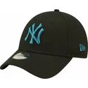 casquette-courbee-noire-ajustable-avec-logo-bleu-pour-enfant-9forty-league-essential-new-york-yankees-mlb-new-era