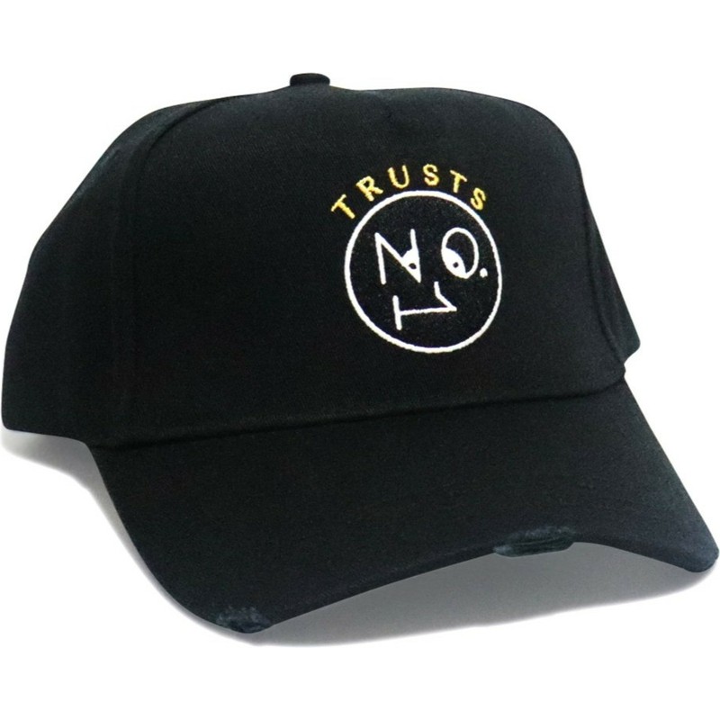 casquette-courbee-noire-ajustable-trusts-no1-distressed-black-gold-logo-the-no1-face
