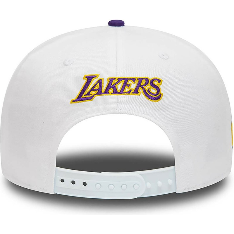 casquette-plate-blanche-et-violette-snapback-9fifty-crown-patches-champions-los-angeles-lakers-nba-new-era