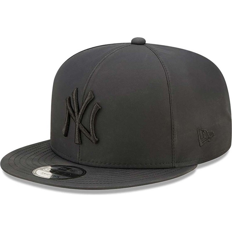 casquette-plate-noire-snapback-avec-logo-noir-9fifty-gore-tex-new-york-yankees-mlb-new-era