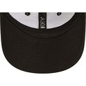 casquette-courbee-noire-ajustable-pour-bambin-avec-logo-beige-9forty-league-essential-new-york-yankees-mlb-new-era