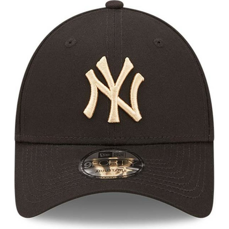 casquette-courbee-noire-ajustable-avec-logo-beige-9forty-league-essential-new-york-yankees-mlb-new-era