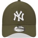 casquette-courbee-verte-ajustable-9forty-diamond-era-new-york-yankees-mlb-new-era