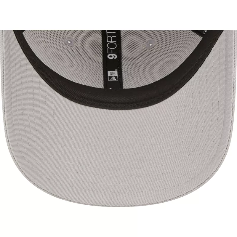 casquette-courbee-grise-ajustable-9forty-seasonal-infill-new-york-yankees-mlb-new-era