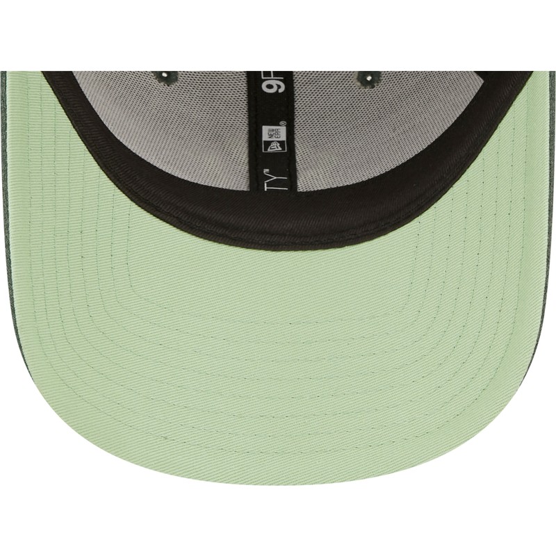 casquette-courbee-verte-ajustable-avec-logo-vert-9forty-pull-essential-new-york-yankees-mlb-new-era
