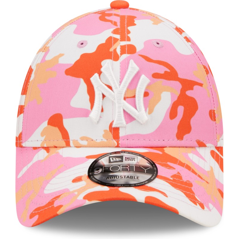 casquette-courbee-rose-ajustable-9forty-all-over-print-seasonal-new-york-yankees-mlb-new-era