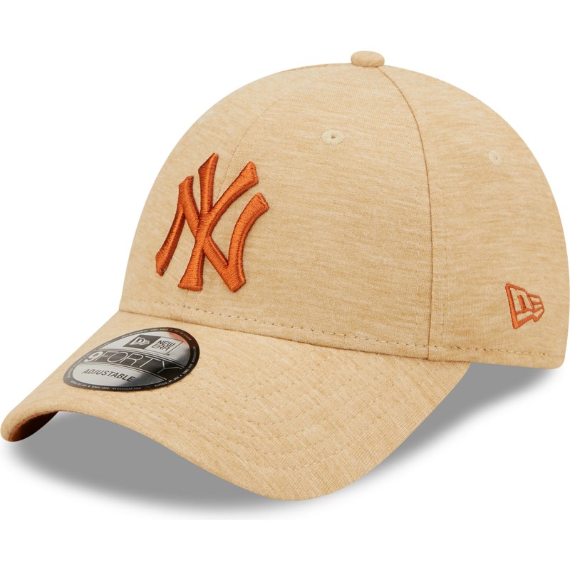 casquette-courbee-marron-ajustable-avec-logo-marron-9forty-pull-essential-new-york-yankees-mlb-new-era
