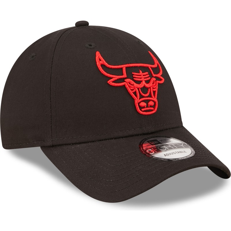 casquette-courbee-noire-ajustable-avec-logo-rouge-9forty-neon-outline-chicago-bulls-nba-new-era
