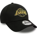 casquette-courbee-noire-ajustable-9forty-metallic-badge-los-angeles-lakers-nba-new-era