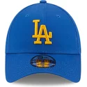 casquette-courbee-bleue-ajustable-avec-logo-jaune-9forty-league-essential-los-angeles-dodgers-mlb-new-era