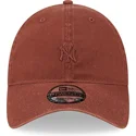 casquette-courbee-marron-ajustable-avec-logo-marron-9twenty-mini-logo-new-york-yankees-mlb-new-era