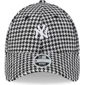 casquette-courbee-noire-et-blanche-ajustable-pour-femme-9forty-houndstooth-new-york-yankees-mlb-new-era