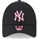 casquette-courbee-noire-ajustable-avec-logo-rose-9forty-neon-new-york-yankees-mlb-new-era