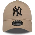 casquette-courbee-marron-ajustable-avec-logo-noir-9twenty-league-essential-new-york-yankees-mlb-new-era