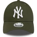 casquette-courbee-verte-ajustable-pour-femme-9forty-league-essential-new-york-yankees-mlb-new-era