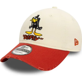 Casquette courbée beige et rouge ajustable 9TWENTY Washed Daffy Duck Looney Tunes New Era