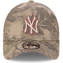 casquette-courbee-camouflage-snapback-9forty-leaf-camo-new-york-yankees-mlb-new-era