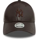 casquette-courbee-marron-ajustable-pour-femme-avec-logo-marron-9forty-midi-pu-new-york-yankees-mlb-new-era