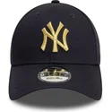 casquette-courbee-bleue-marine-ajustable-avec-logo-dore-9forty-metallic-new-york-yankees-mlb-new-era