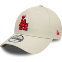 casquette-courbee-beige-ajustable-avec-logo-rouge-9forty-side-patch-los-angeles-dodgers-mlb-new-era