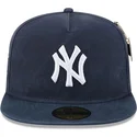 casquette-plate-bleue-marine-ajustee-59fifty-a-frame-championship-side-flag-new-york-yankees-mlb-new-era