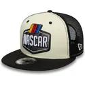 casquette-trucker-plate-beige-et-noire-9fifty-classics-logo-nascar-new-era