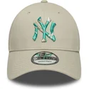 casquette-courbee-beige-ajustable-9forty-seasonal-infill-new-york-yankees-mlb-new-era