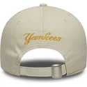 casquette-courbee-beige-ajustable-avec-logo-jaune-9forty-floral-icon-new-york-yankees-mlb-new-era