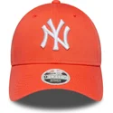casquette-courbee-orange-ajustable-pour-femme-9forty-league-essential-new-york-yankees-mlb-new-era