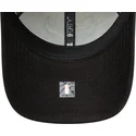 casquette-courbee-beige-et-noire-ajustable-9forty-contrast-patch-chicago-bulls-nba-new-era