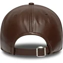 casquette-courbee-marron-ajustable-9forty-m-crown-img-leather-new-york-yankees-mlb-new-era