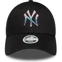 casquette-courbee-noire-ajustable-pour-femme-9forty-metallic-logo-new-york-yankees-mlb-new-era