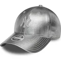 casquette-courbee-argent-ajustable-pour-femme-9forty-metallic-new-york-yankees-mlb-new-era