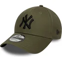 casquette-courbee-verte-ajustable-avec-logo-noir-9forty-league-essential-new-york-yankees-mlb-new-era
