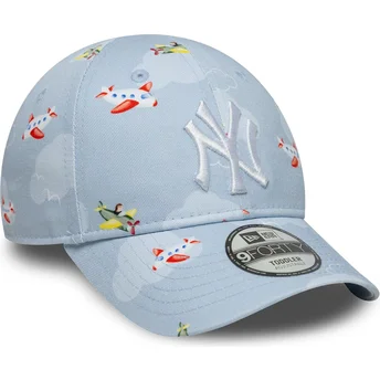 Casquette courbée bleue claire ajustable pour enfant pequeño 9FORTY Plane All Over Print New York Yankees MLB New Era
