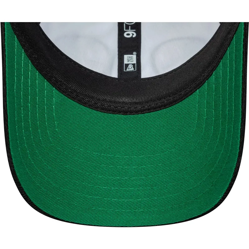 casquette-courbee-blanche-et-noire-ajustable-pour-enfant-pequeno-9forty-cord-ears-new-era