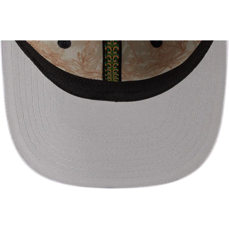 casquette-courbee-bleue-marine-snapback-9seventy-stretch-snap-flower-new-york-yankees-mlb-new-era