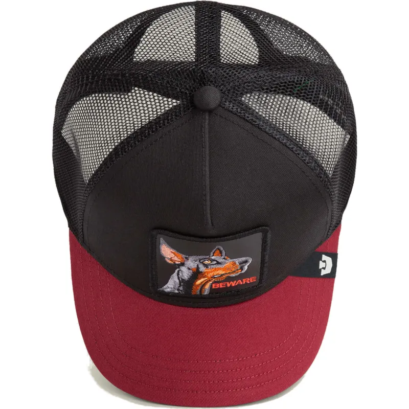 casquette-trucker-noire-et-rouge-chien-dobermann-beware-the-farm-goorin-bros