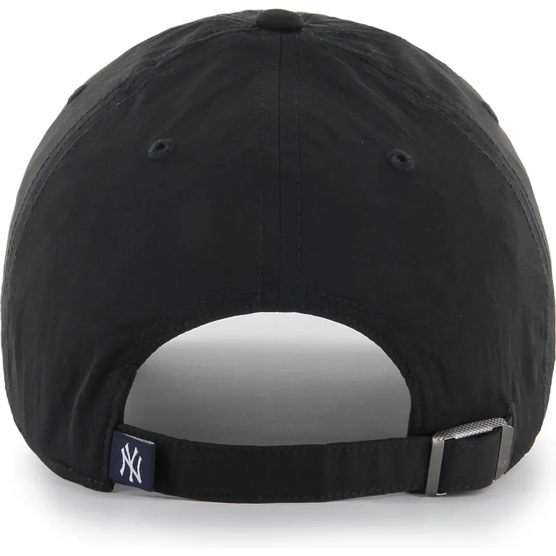 casquette-courbee-noire-ajustable-clean-up-eight-bit-hero-new-york-yankees-mlb-47-brand