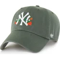 casquette-courbee-verte-ajustable-clean-up-icon-alt-strawberry-new-york-yankees-mlb-47-brand